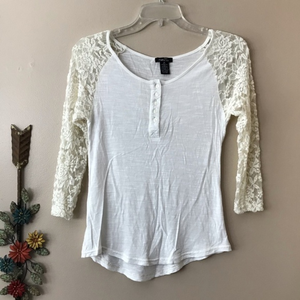 Rue21 Cream 3/4 Lace Sleeve Baseball Tee Sz XS EUC